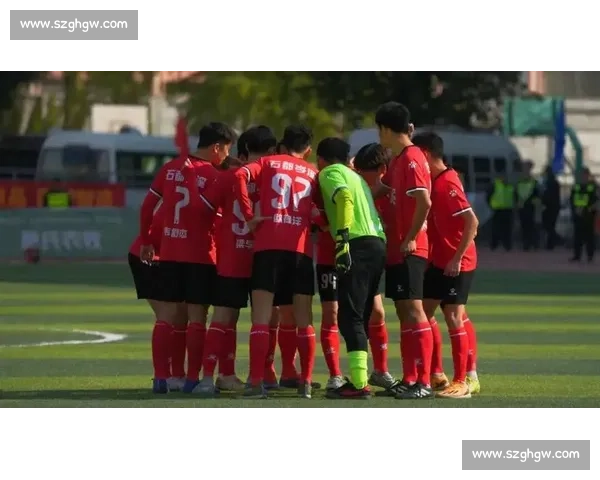 球迷声讨浪潮席卷赛场呼吁尊重公平重塑体育精神促进行业自律与透明