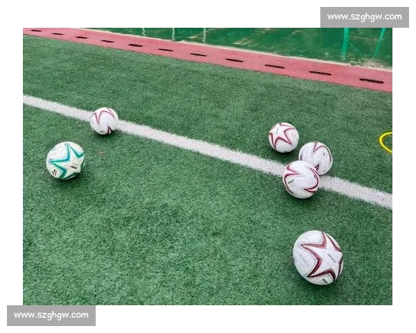 打造全球足球爱好者交流平台,让激情与梦想在社区中碰撞与共享 打造全球足球爱好者交流平台,让激情与梦想在社区中碰撞与共享